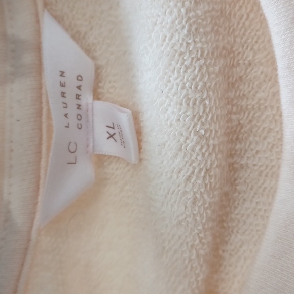 Lauren Conrad French Terry long sleeve top sz.XL. Ruffled sleeve accent.  Soft! - Picture 4 of 7